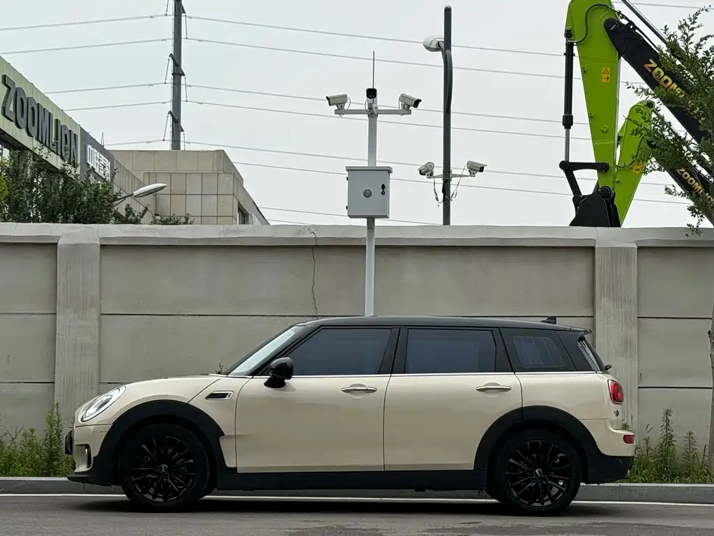 MINI Clubman 2018 — фото 2