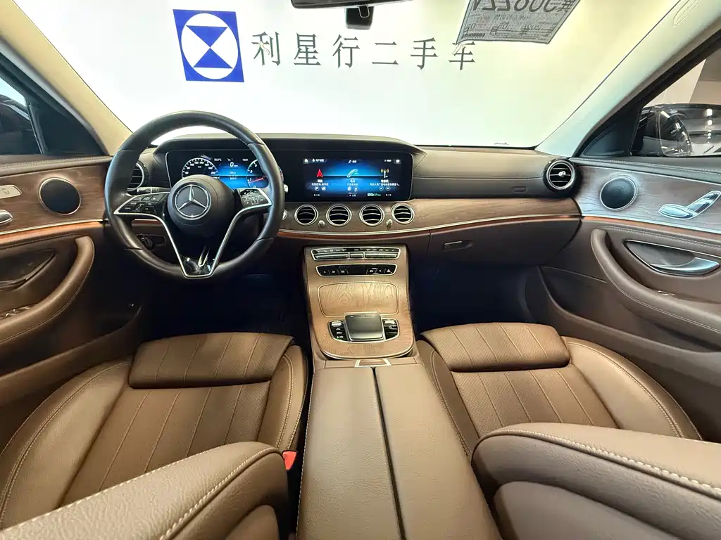 Mercedes-Benz E-Class 2022 — фото 15