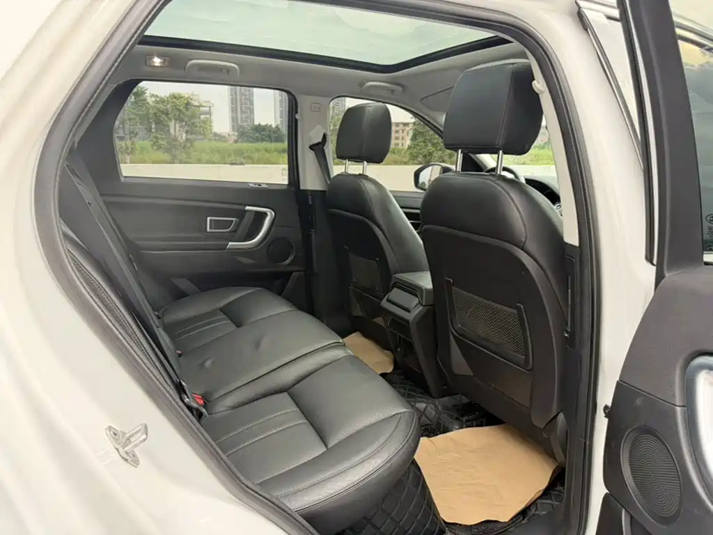 Land Rover Discovery Sport 2019 — фото 13