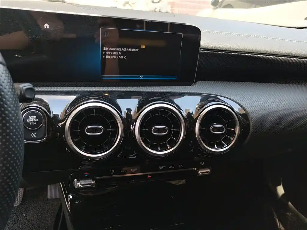 Mercedes-Benz A-Class 2019 — фото 6