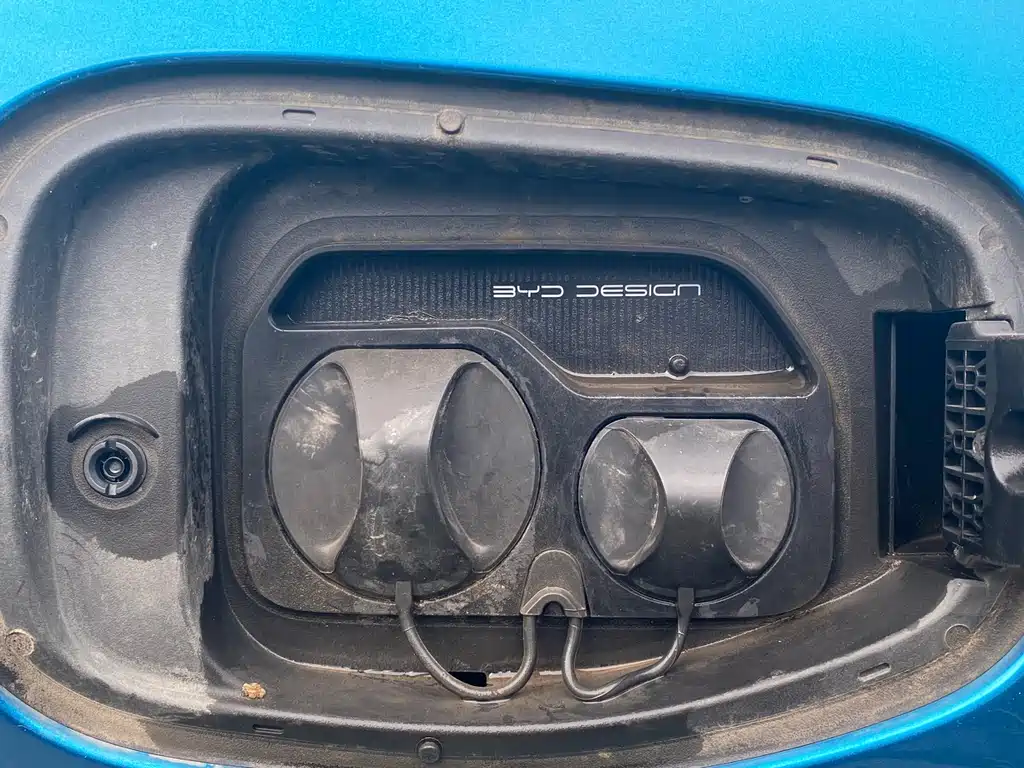 BYD Dolphin 2022 — фото 13