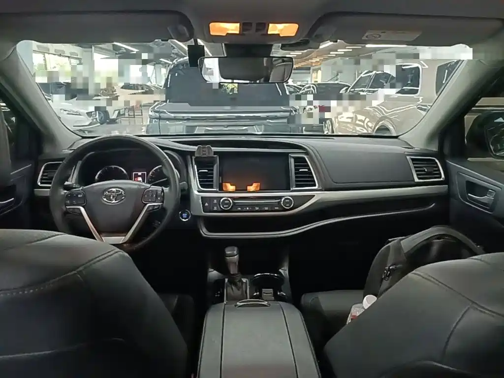 Toyota Highlander 2021 — фото 10