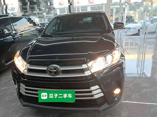 Toyota Highlander 2021