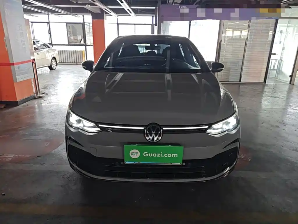 Volkswagen Golf 2024