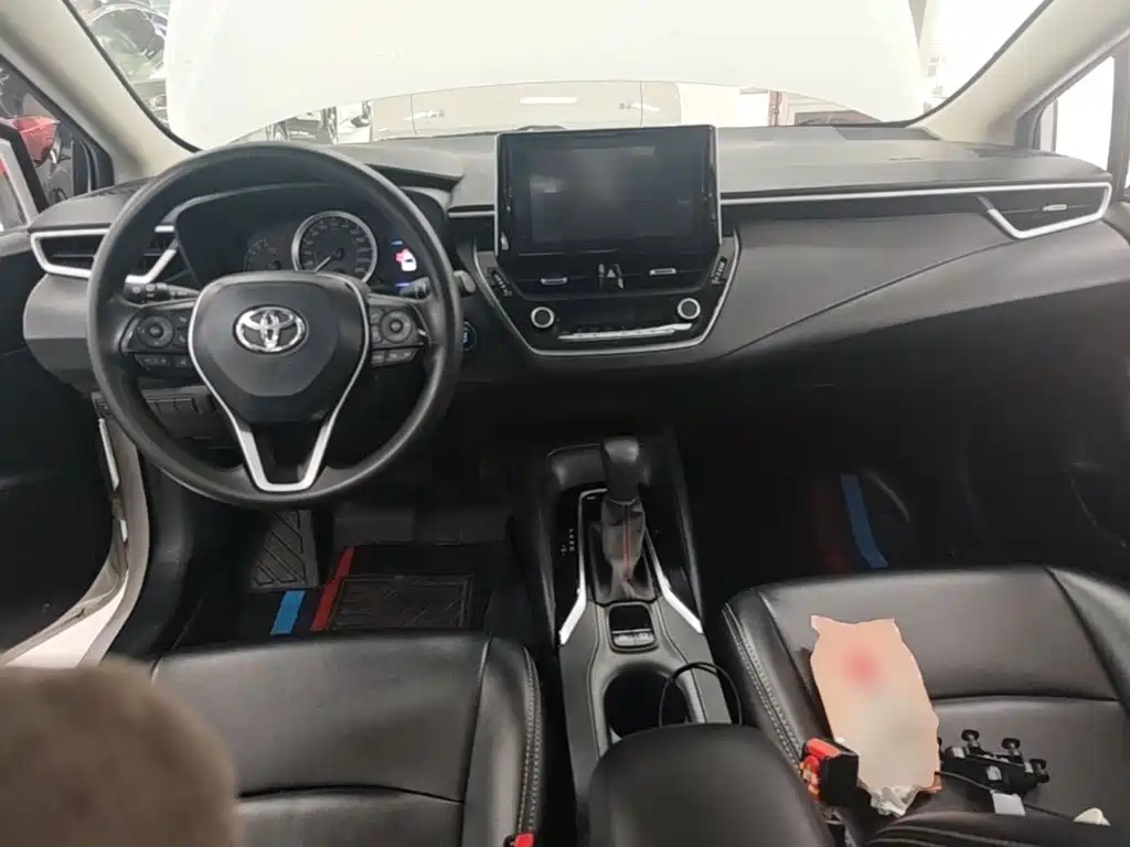 Toyota Corolla 2022 — фото 10