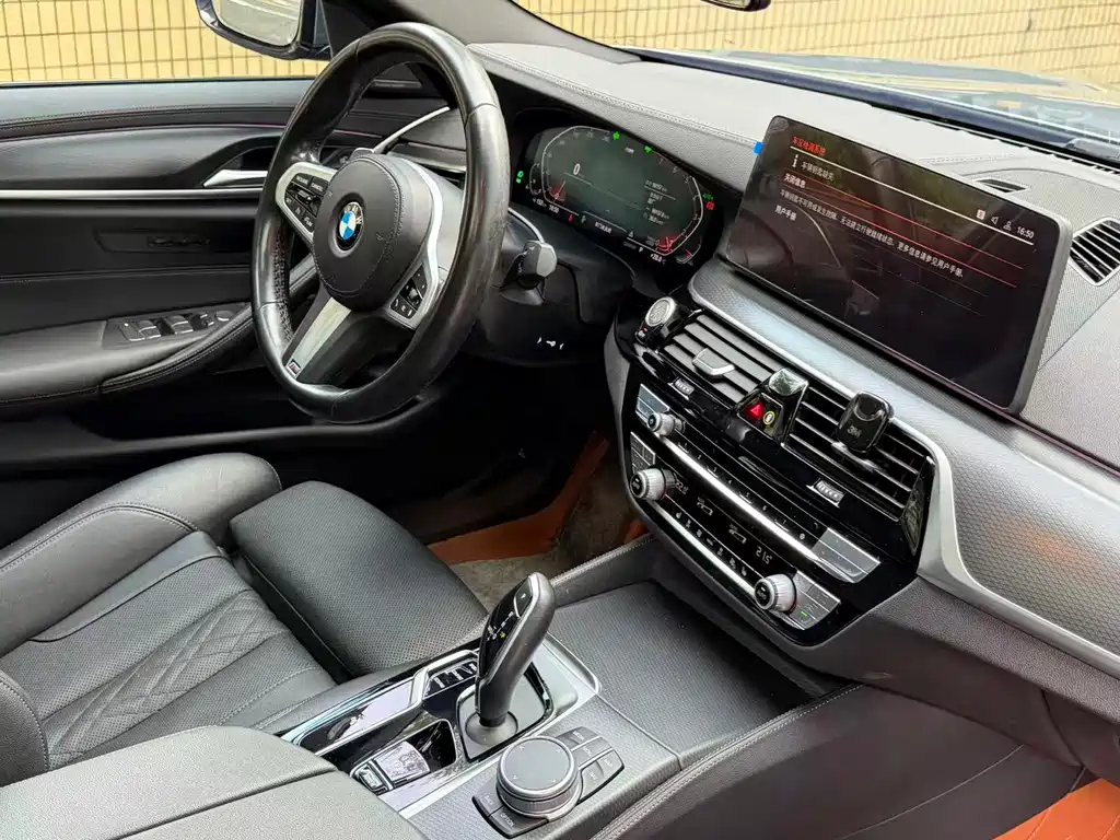 BMW 5 Series 2022
