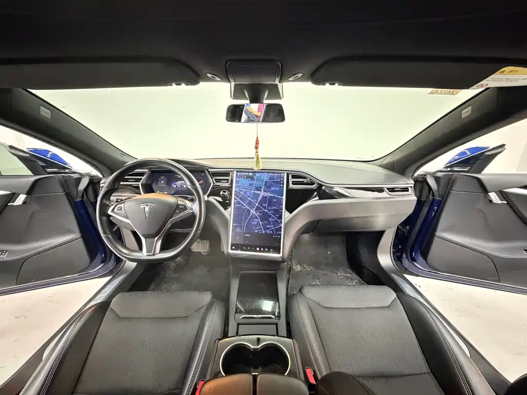 Tesla Model S 2018 — фото 5