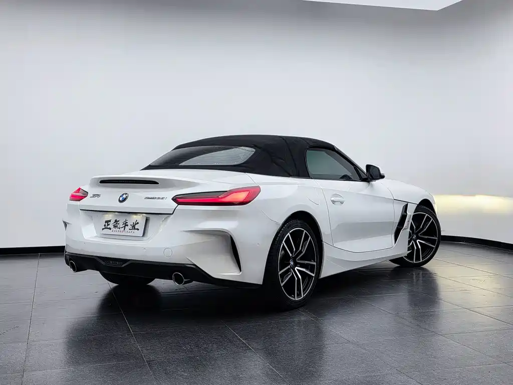 BMW Z4 2019 — фото 14