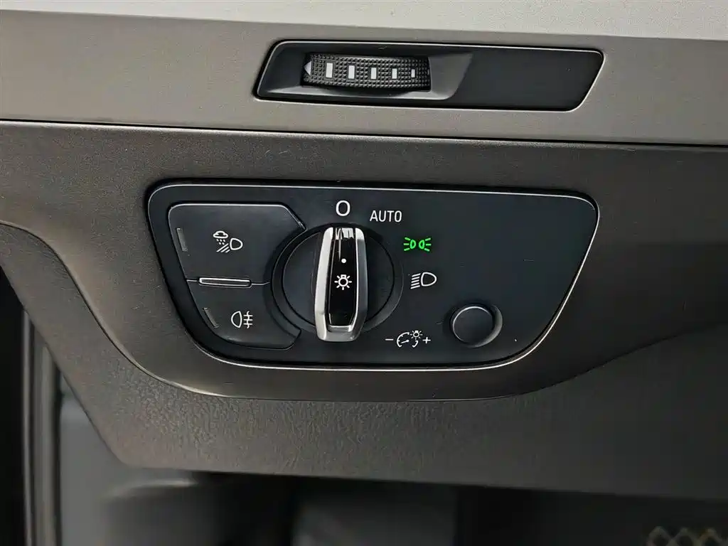 Audi Q7 2016 — фото 21