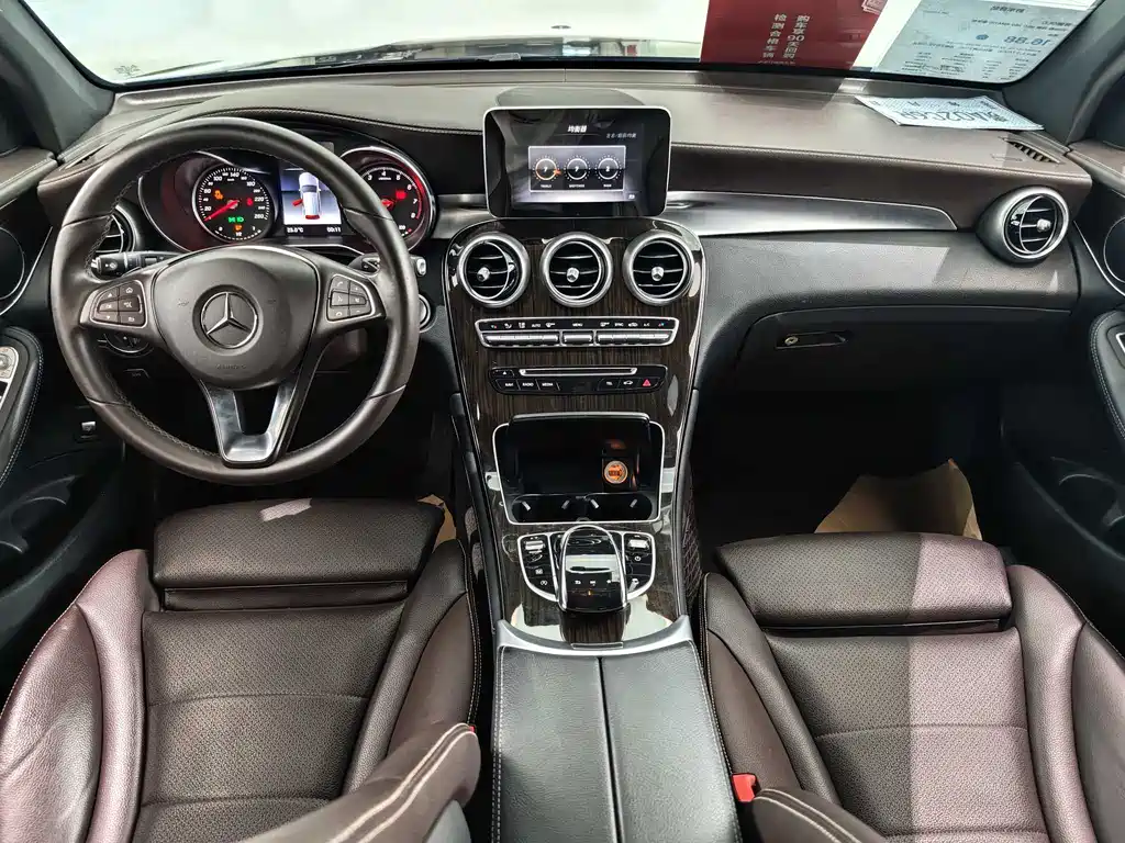 Mercedes-Benz GLC 2018 — фото 10