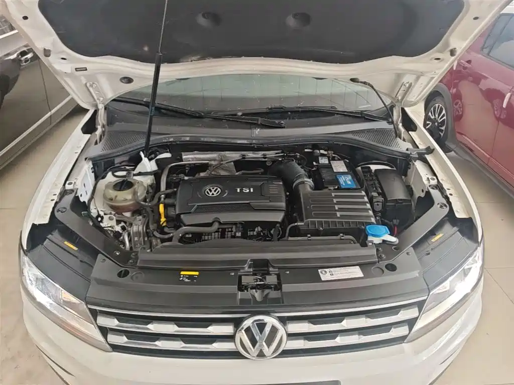 Volkswagen Tiguan L 2017 — фото 16