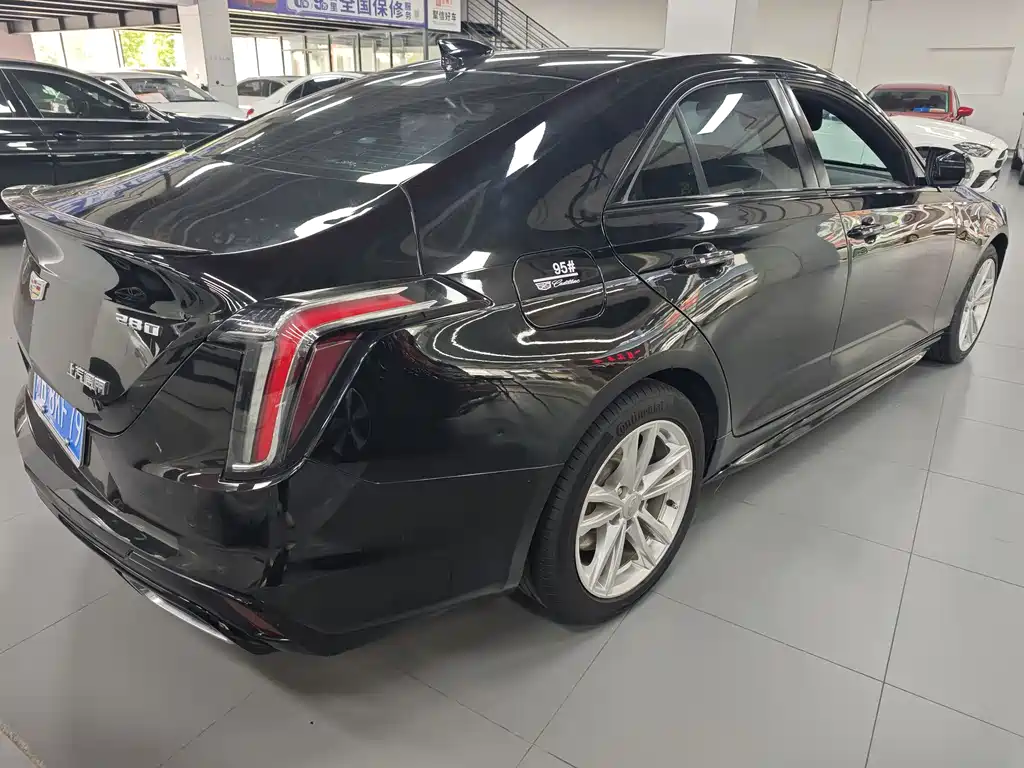 Cadillac CT4 2021 — фото 16
