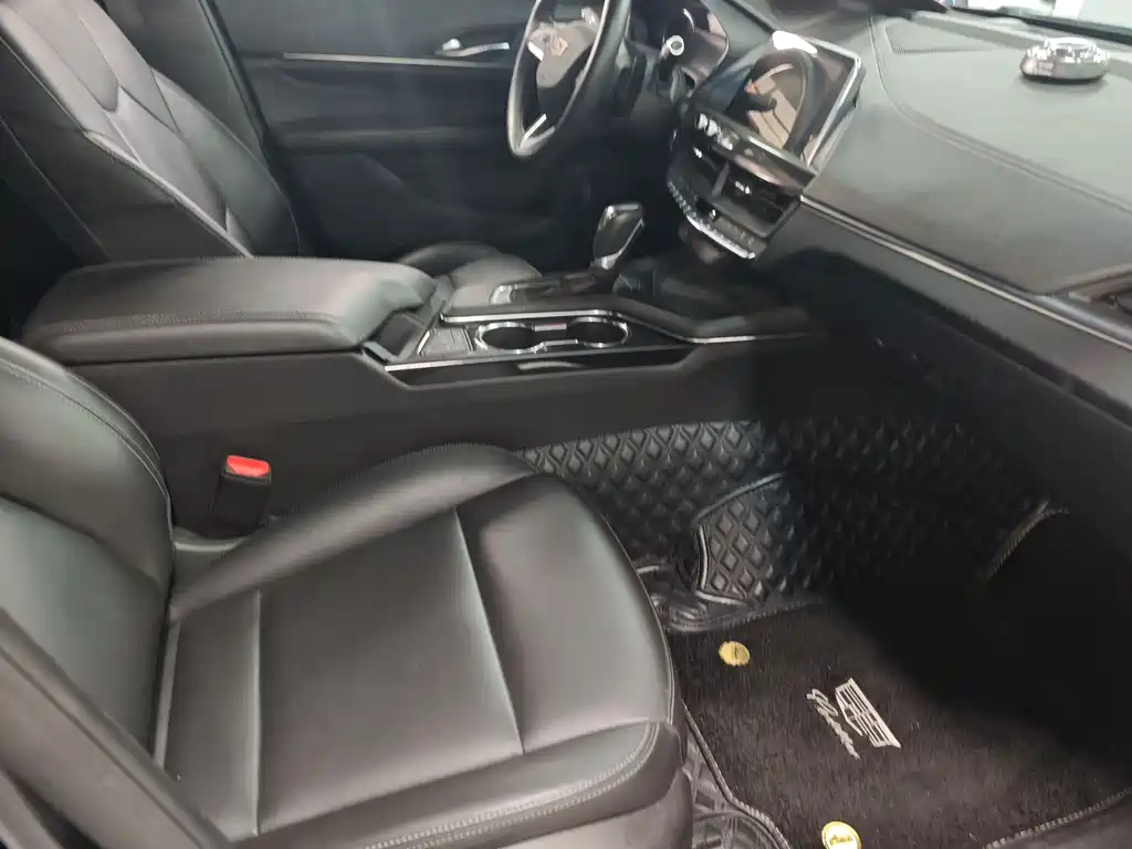 Cadillac CT4 2021 — фото 13