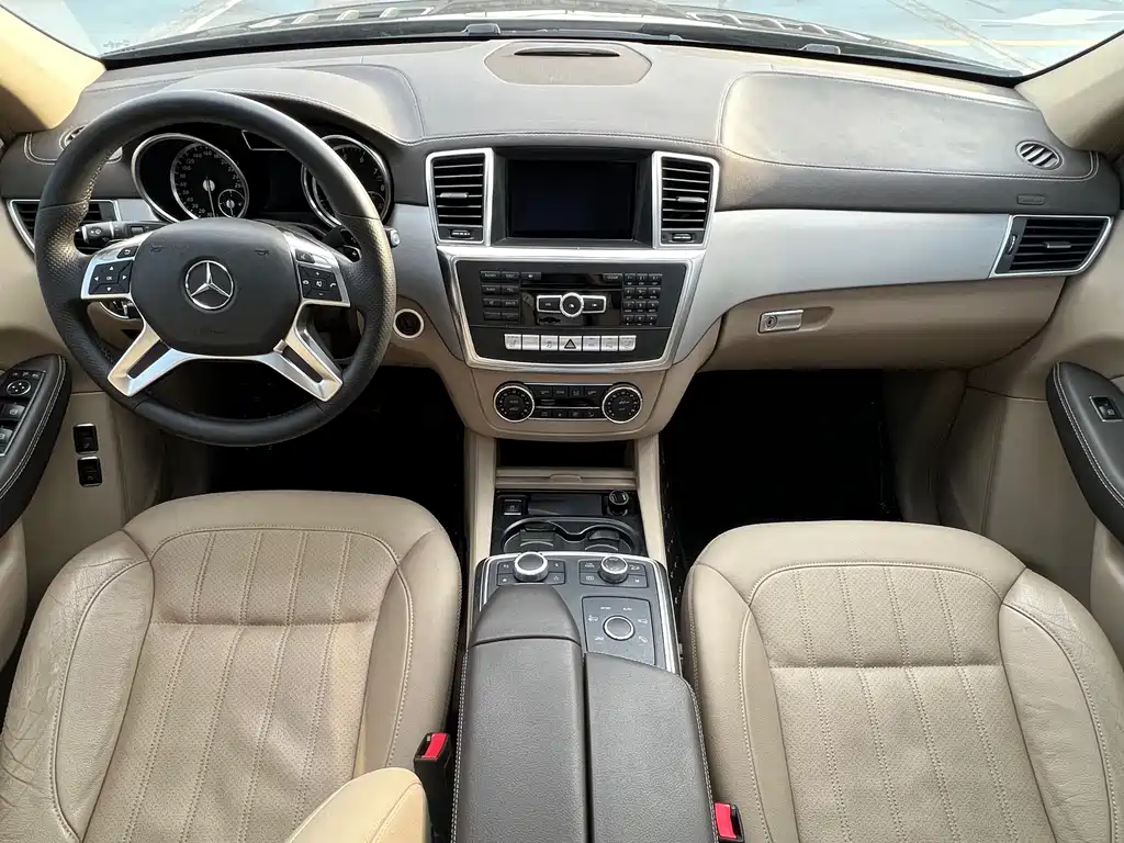 Mercedes-Benz GL-Class 2015 — фото 9