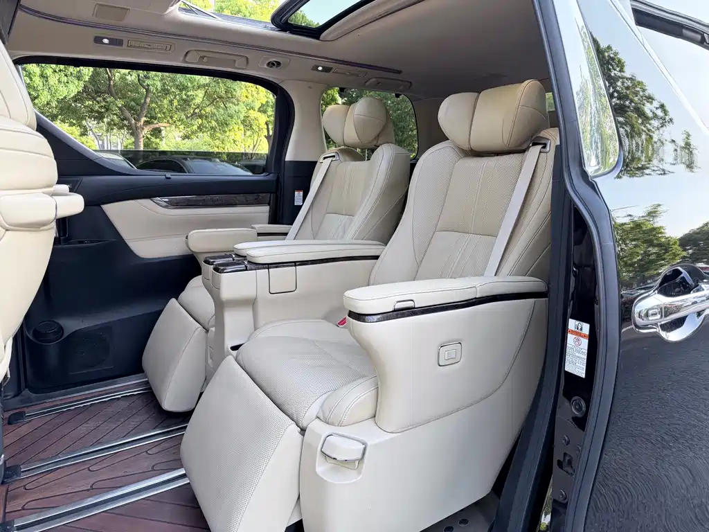 Toyota Alphard 2019 — фото 9