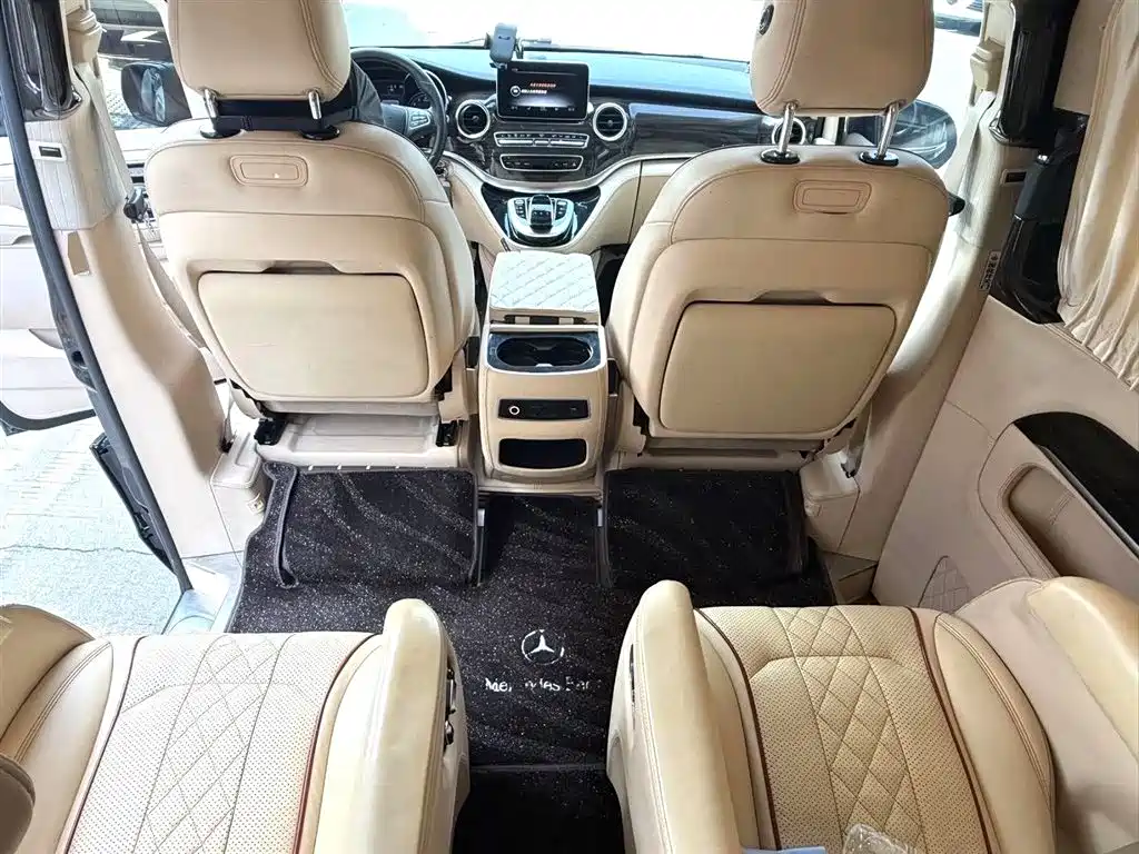 Mercedes-Benz V-Class 2018 — фото 8