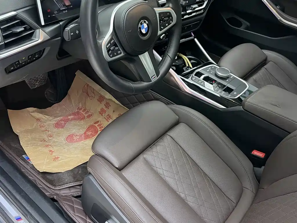 BMW 3 Series 2023 — фото 11