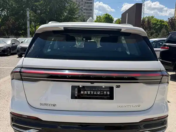 Lincoln Nautilus 2024