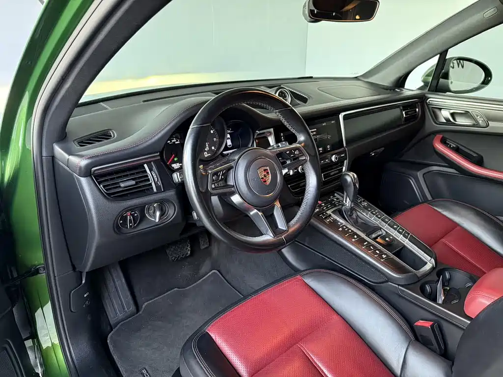 Porsche Macan 2019 — фото 12