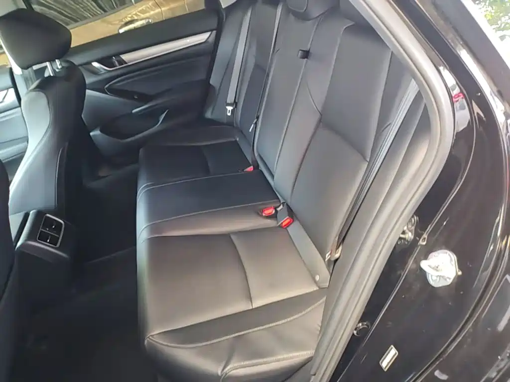 Honda Accord 2022 — фото 17