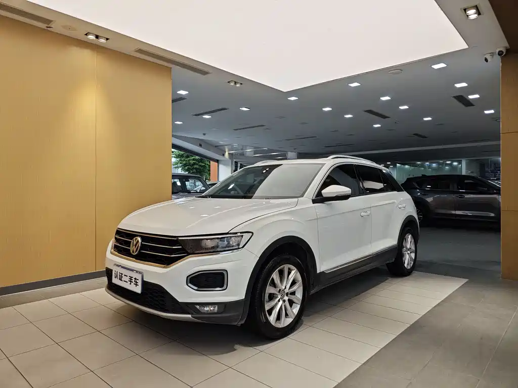 Volkswagen T-Roc 2019 — фото 1