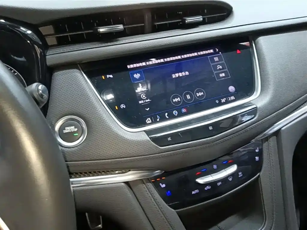 Cadillac XT5 2021 — фото 13