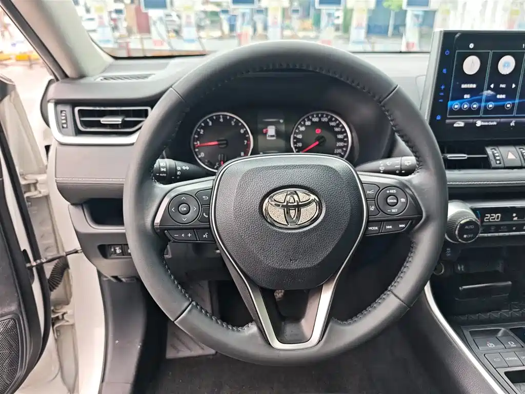 Toyota Wildlander 2022 — фото 13