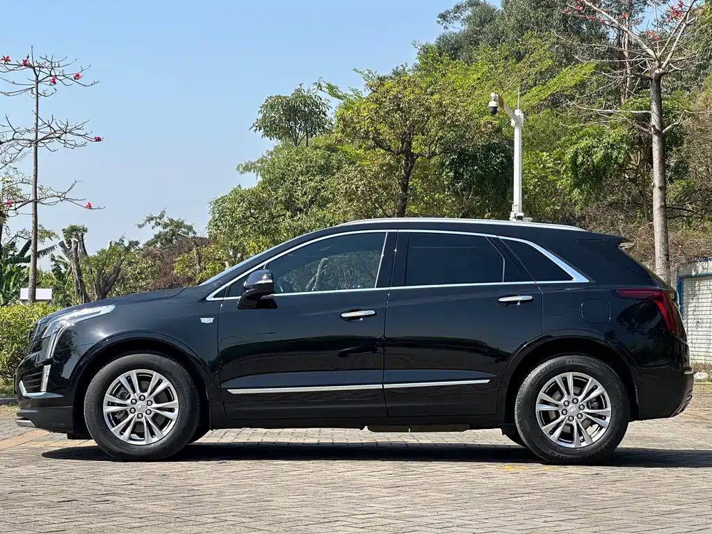 Cadillac XT5 2022 — фото 12