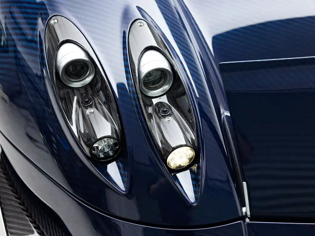 Pagani Huayra 2025 — фото 10