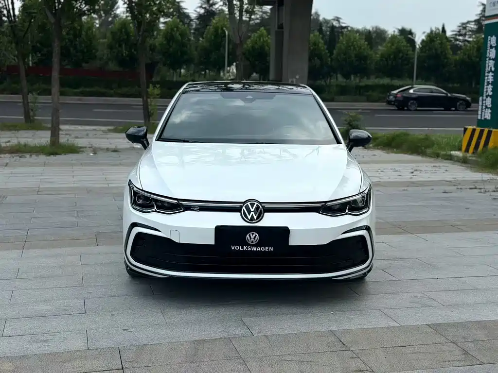 Volkswagen Golf 2021