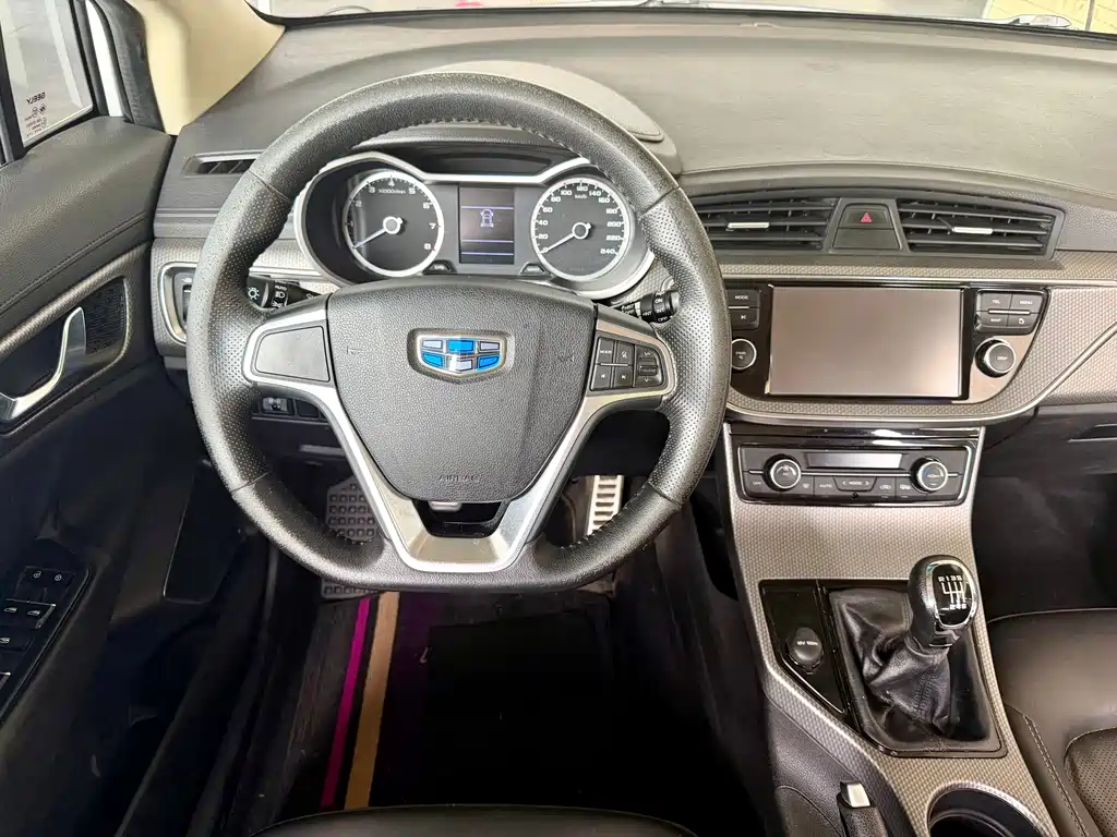 Geely Emgrand GS 2016 — фото 9