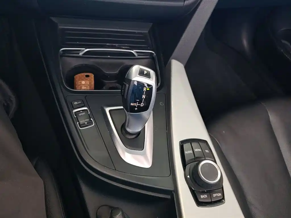 BMW 4 Series 2017 — фото 14