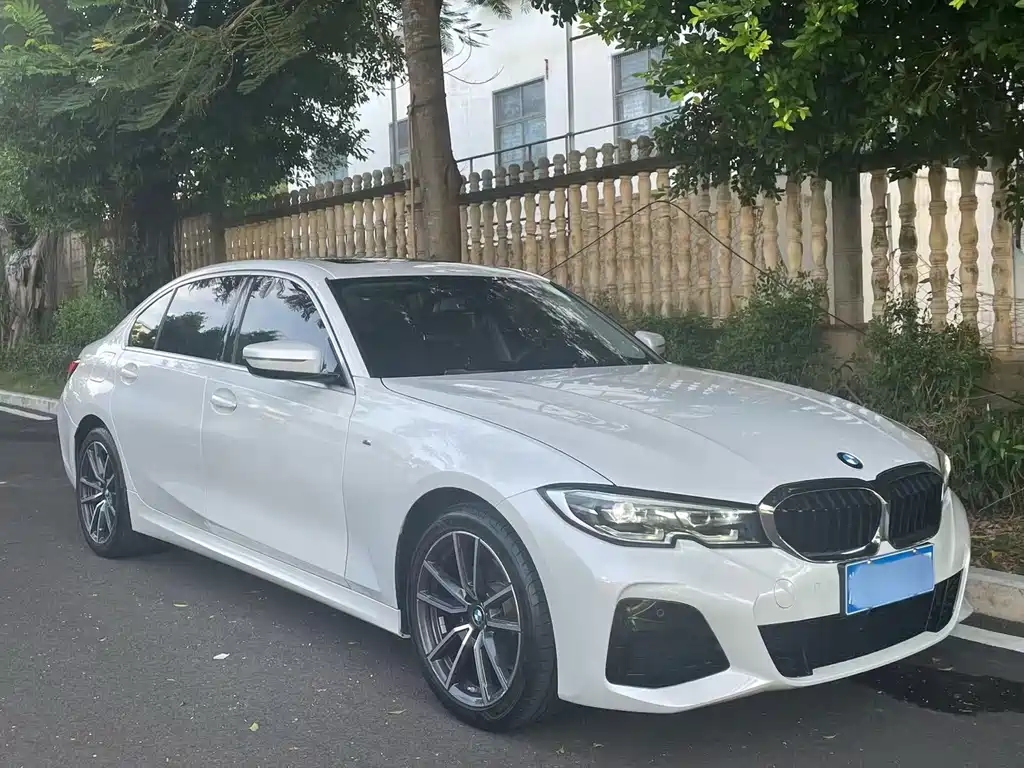 BMW 3 Series 2021