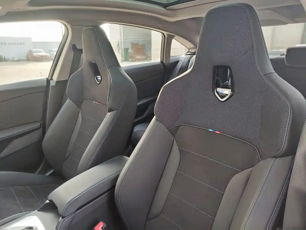 BMW 2 Series 2025 — фото 15
