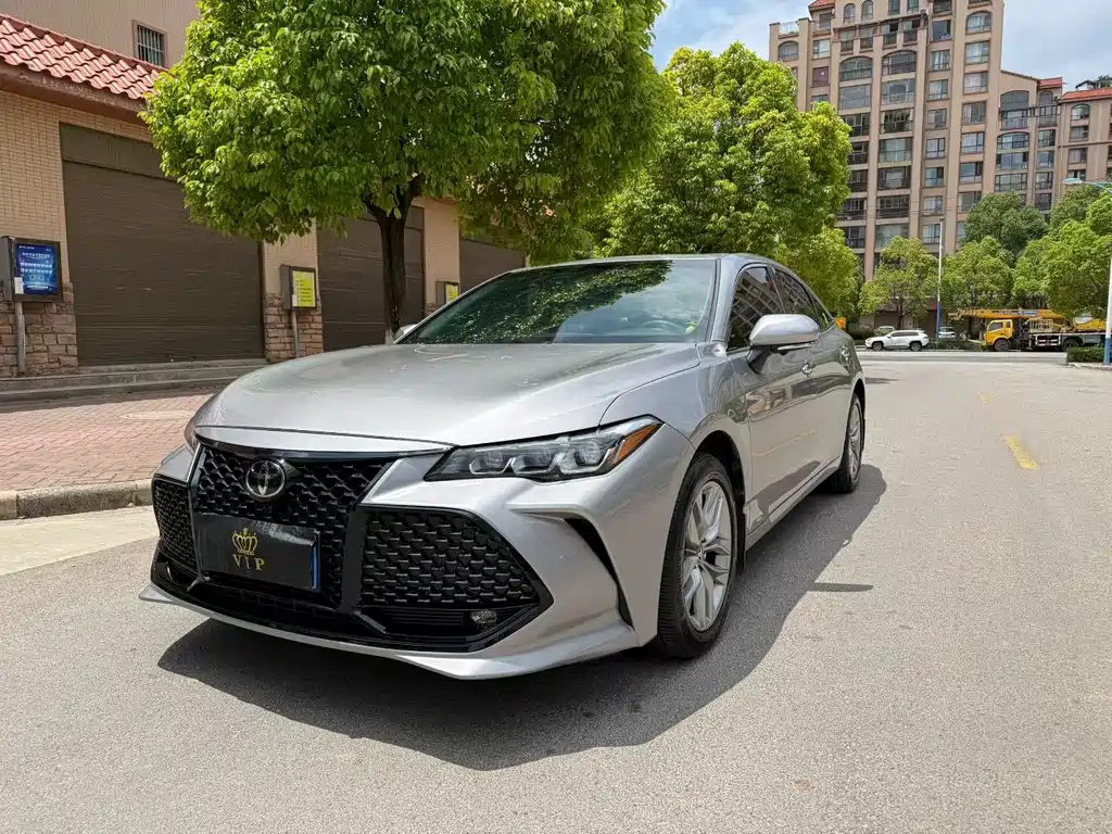Toyota Avalon 2020 — фото 1