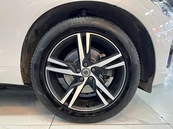 Volvo XC60 2020