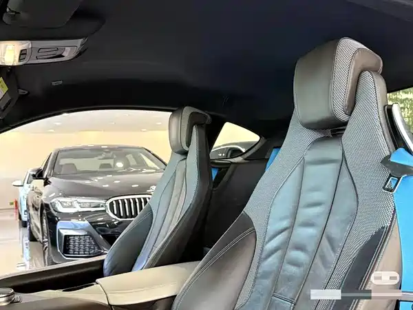 BMW i8 2014