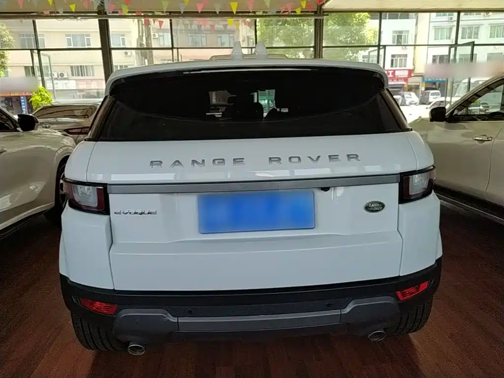 Land Rover Evoque 2019 — фото 6