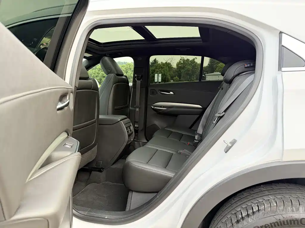 Cadillac XT4 2021 — фото 19