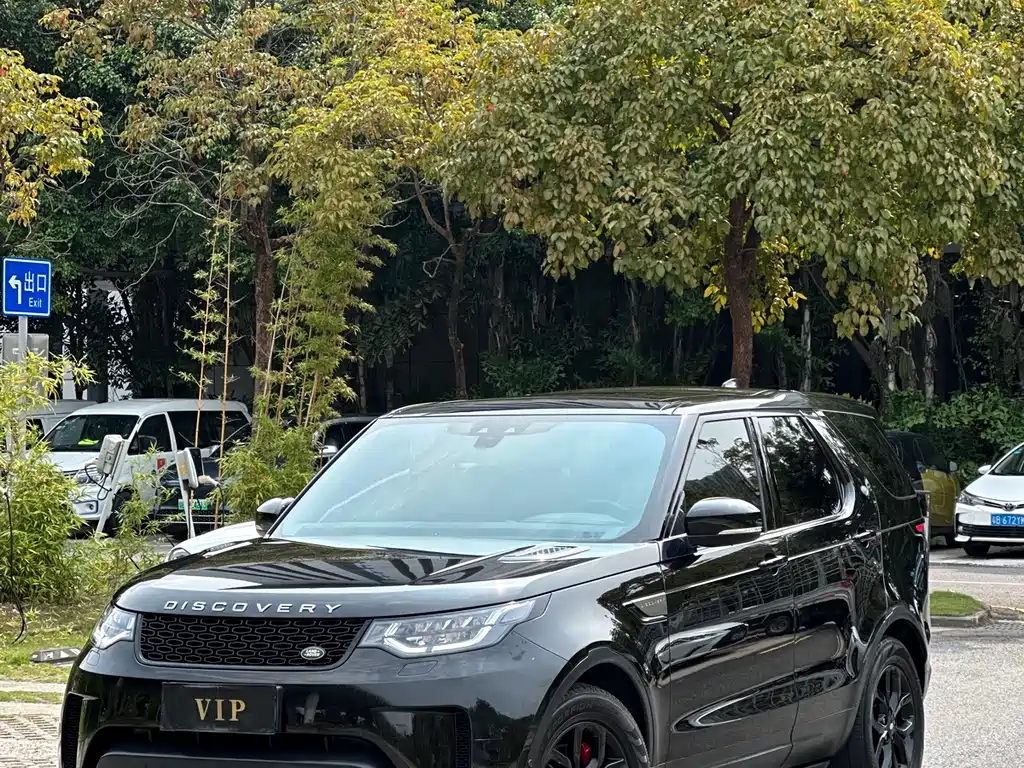 Land Rover Discovery 2019 — фото 1