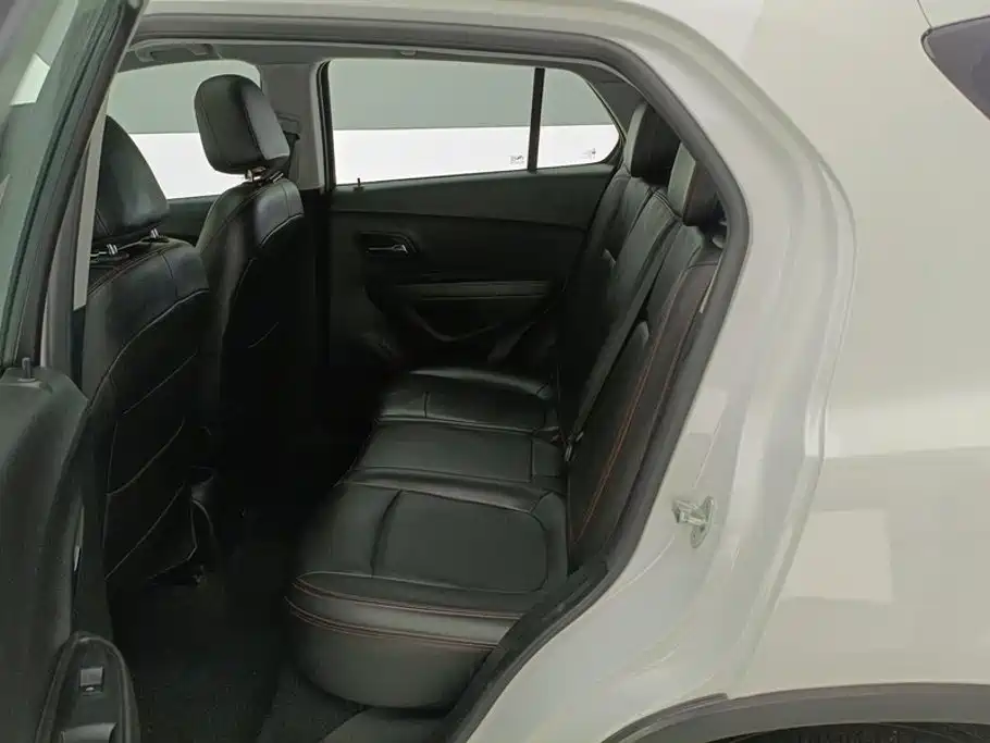 Chevrolet Trax 2017 — фото 11