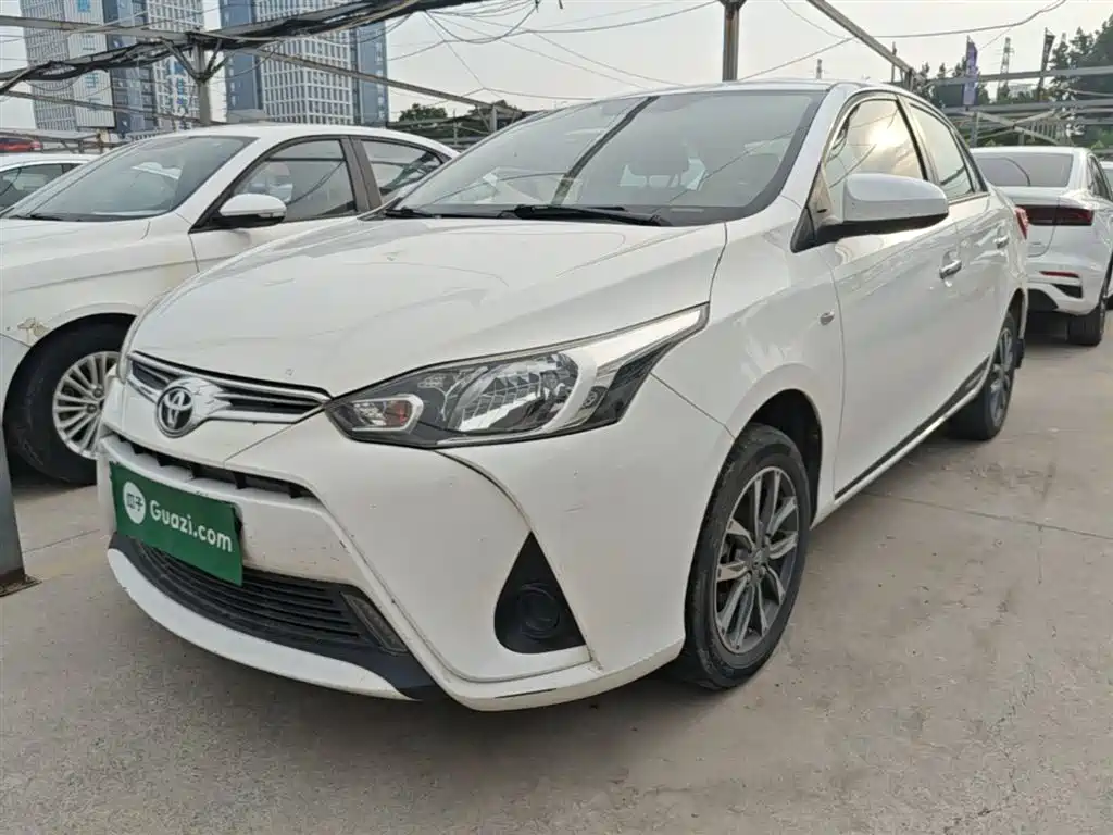 Toyota Yaris L 2020 — фото 1