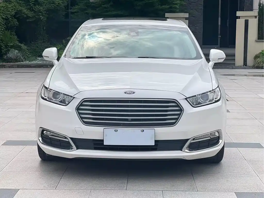 Ford Taurus 2016 — фото 2