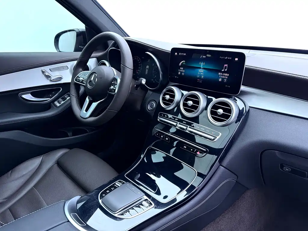 Mercedes-Benz GLC 2020 — фото 26