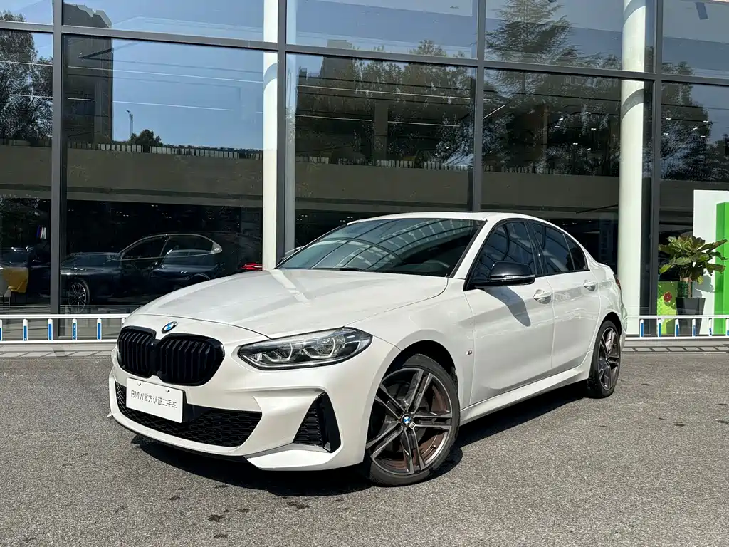 BMW 1 Series 2021