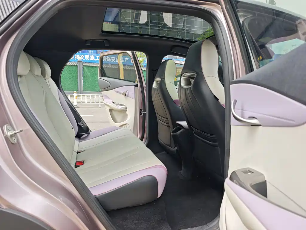 BYD Dolphin 2022 — фото 12