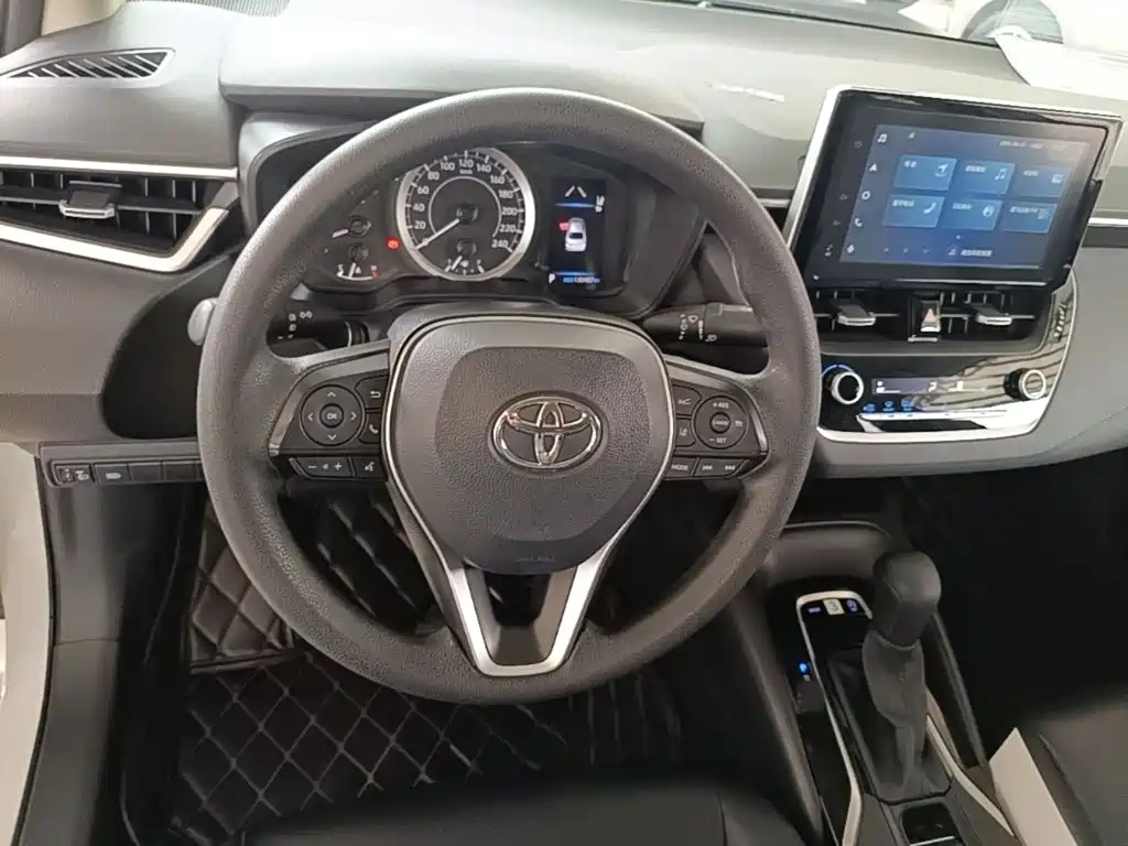 Toyota Corolla 2021 — фото 11