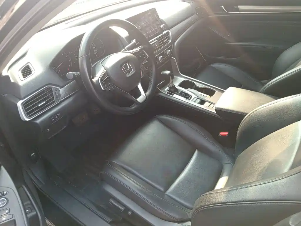 Honda Accord 2021 — фото 11