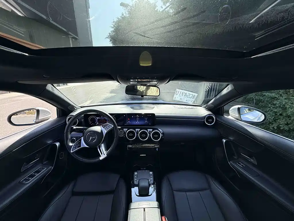 Mercedes-Benz A-Class 2023 — фото 6