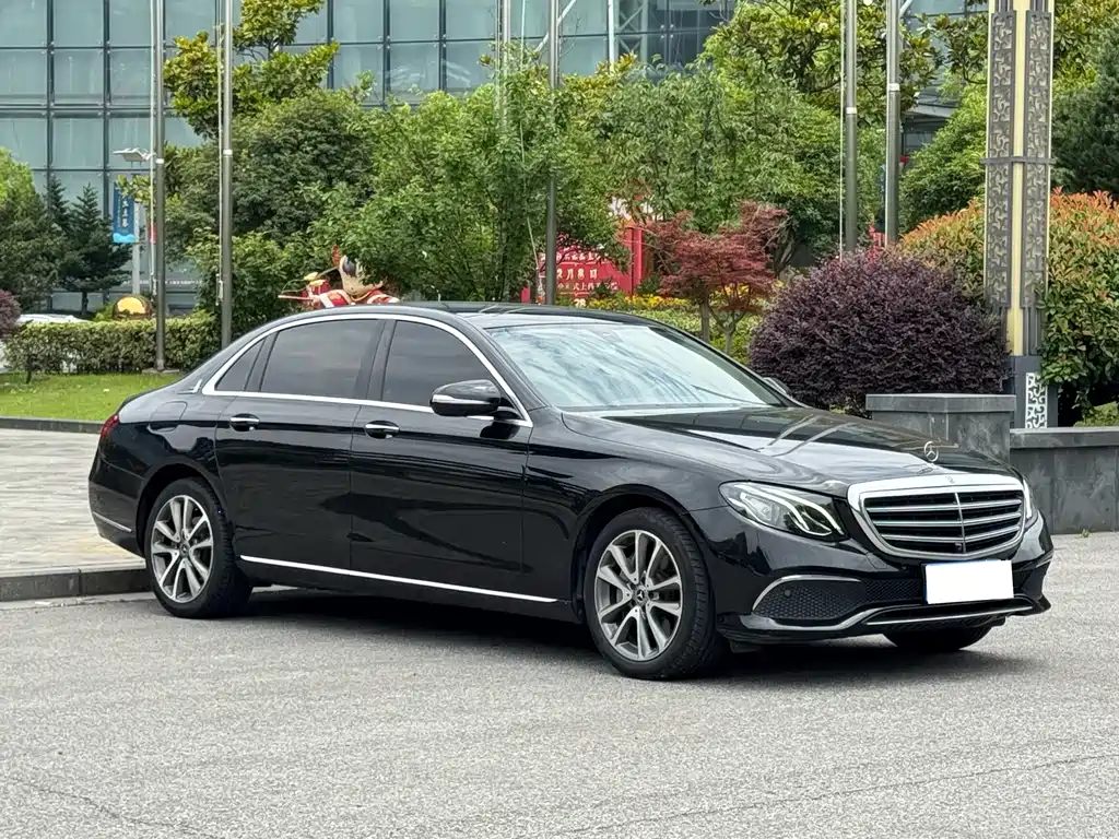 Mercedes-Benz E-Class 2018 — фото 3